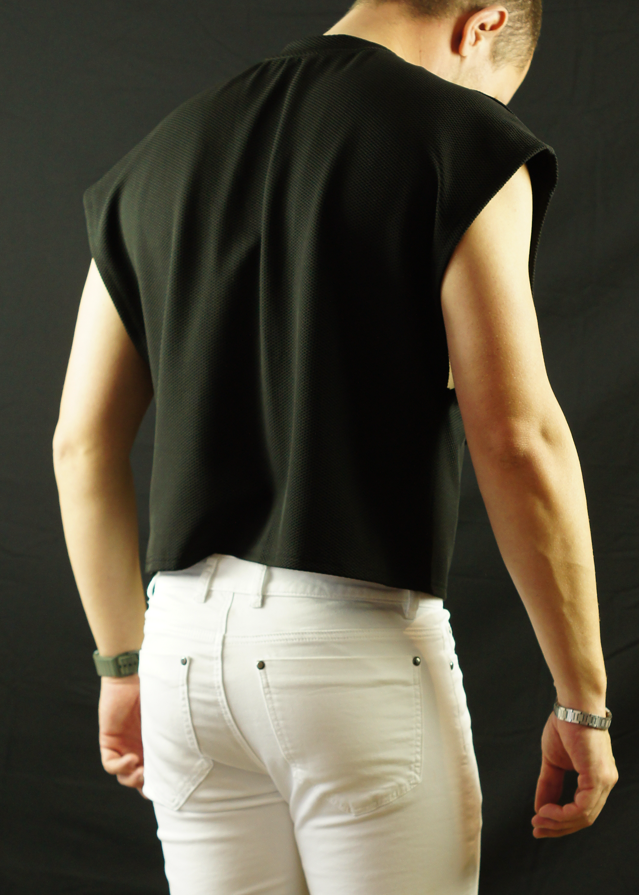 OPEN TANK (BLACK)