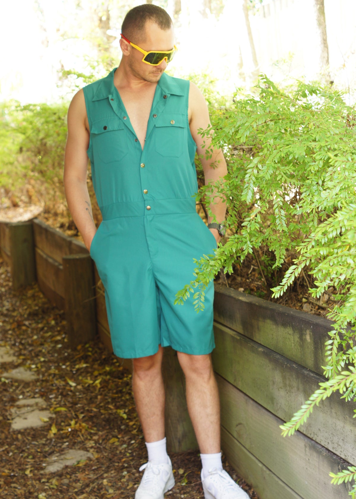 SLEVELESS ROMPER