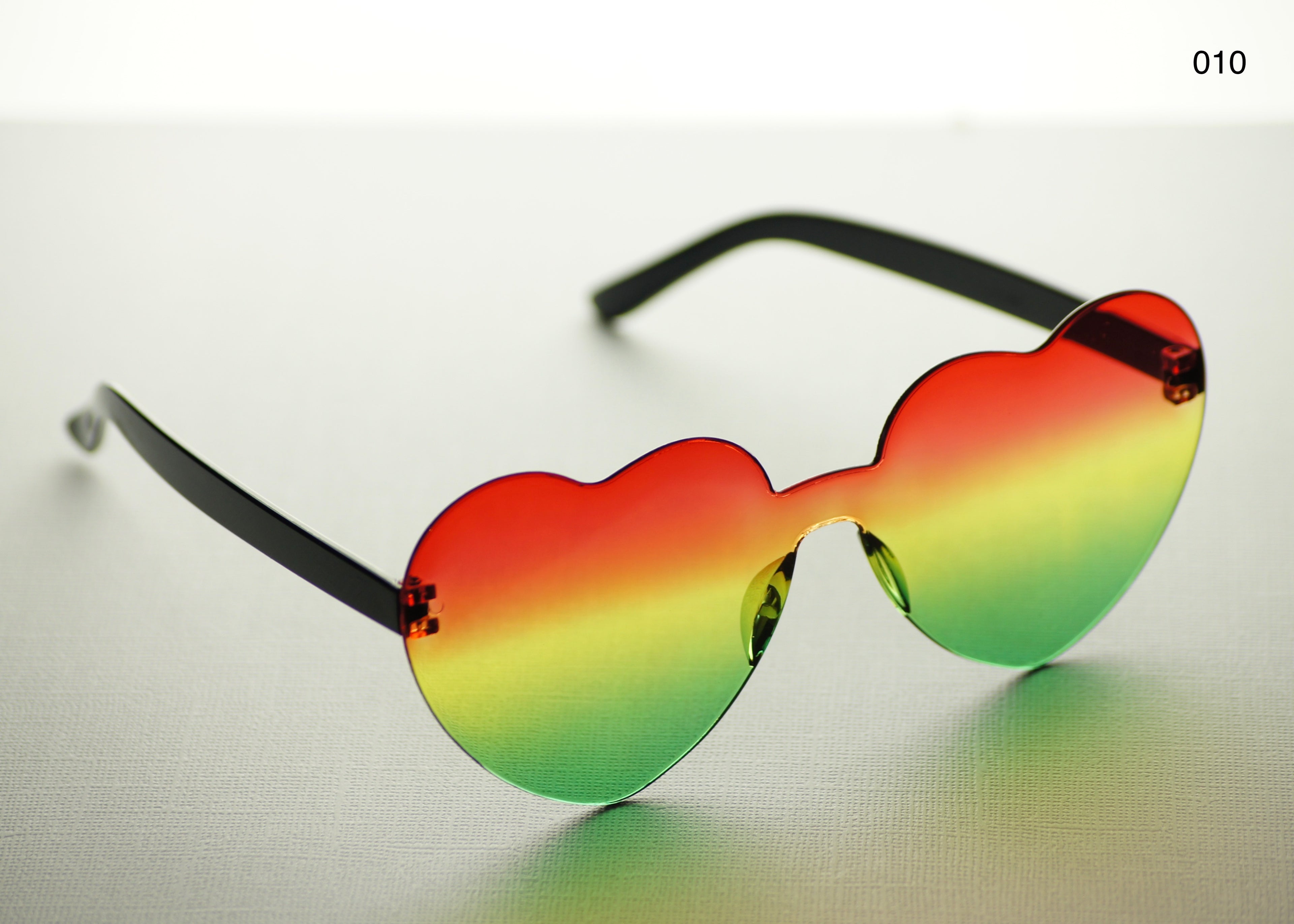 HEART SHAPE GLASSES (MULTIPLE COLOURS)