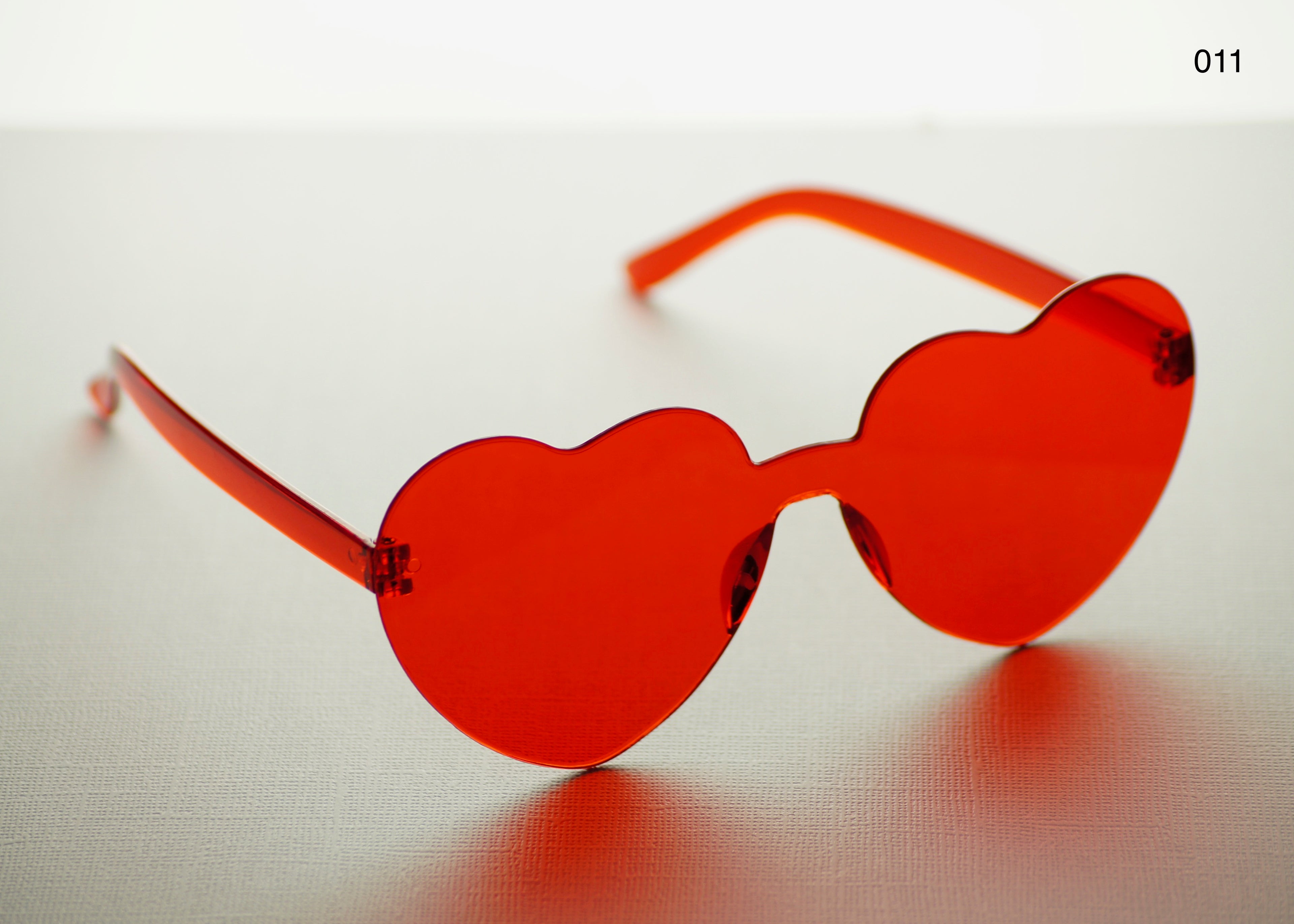 HEART SHAPE GLASSES (MULTIPLE COLOURS)