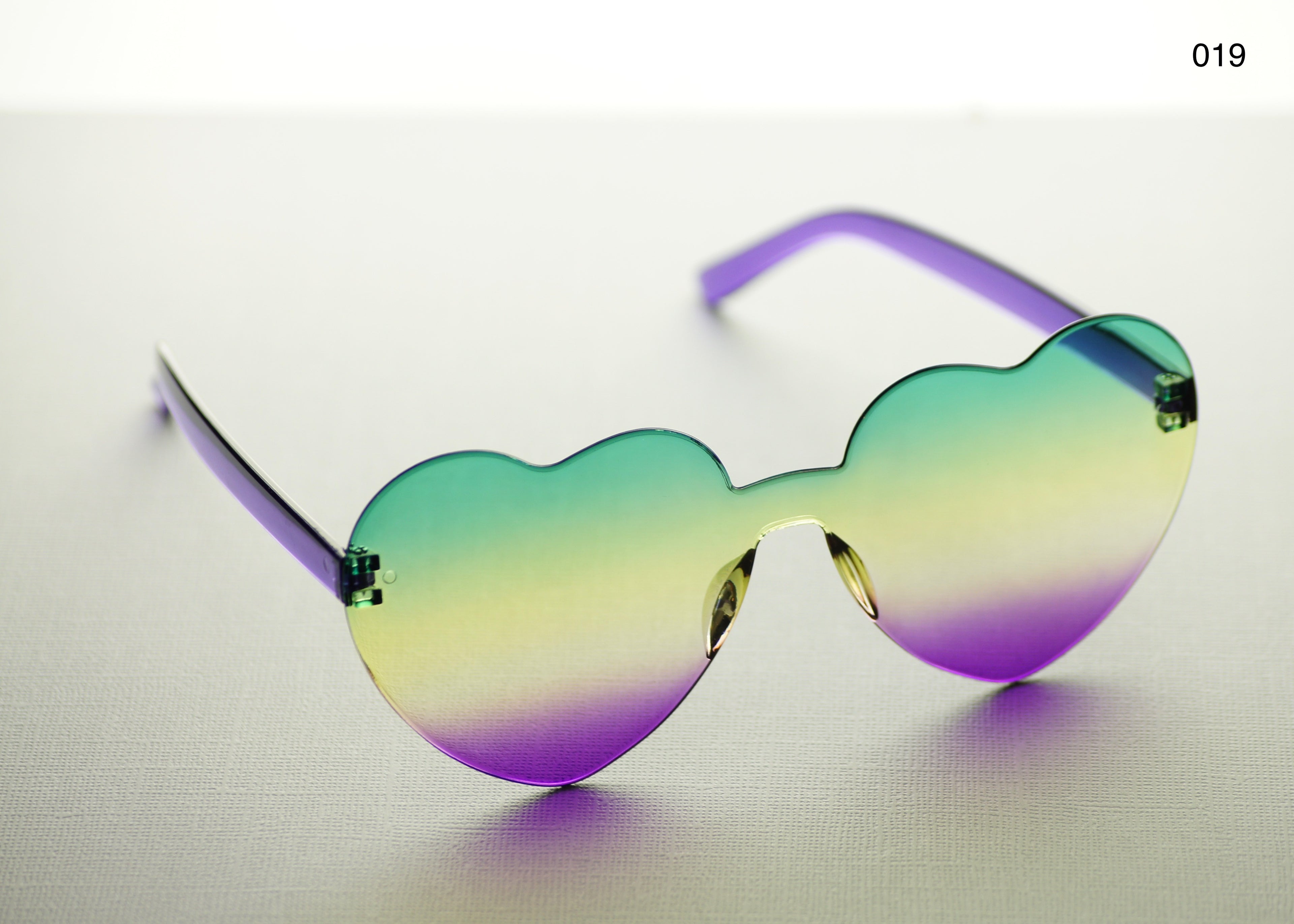 HEART SHAPE GLASSES (MULTIPLE COLOURS)