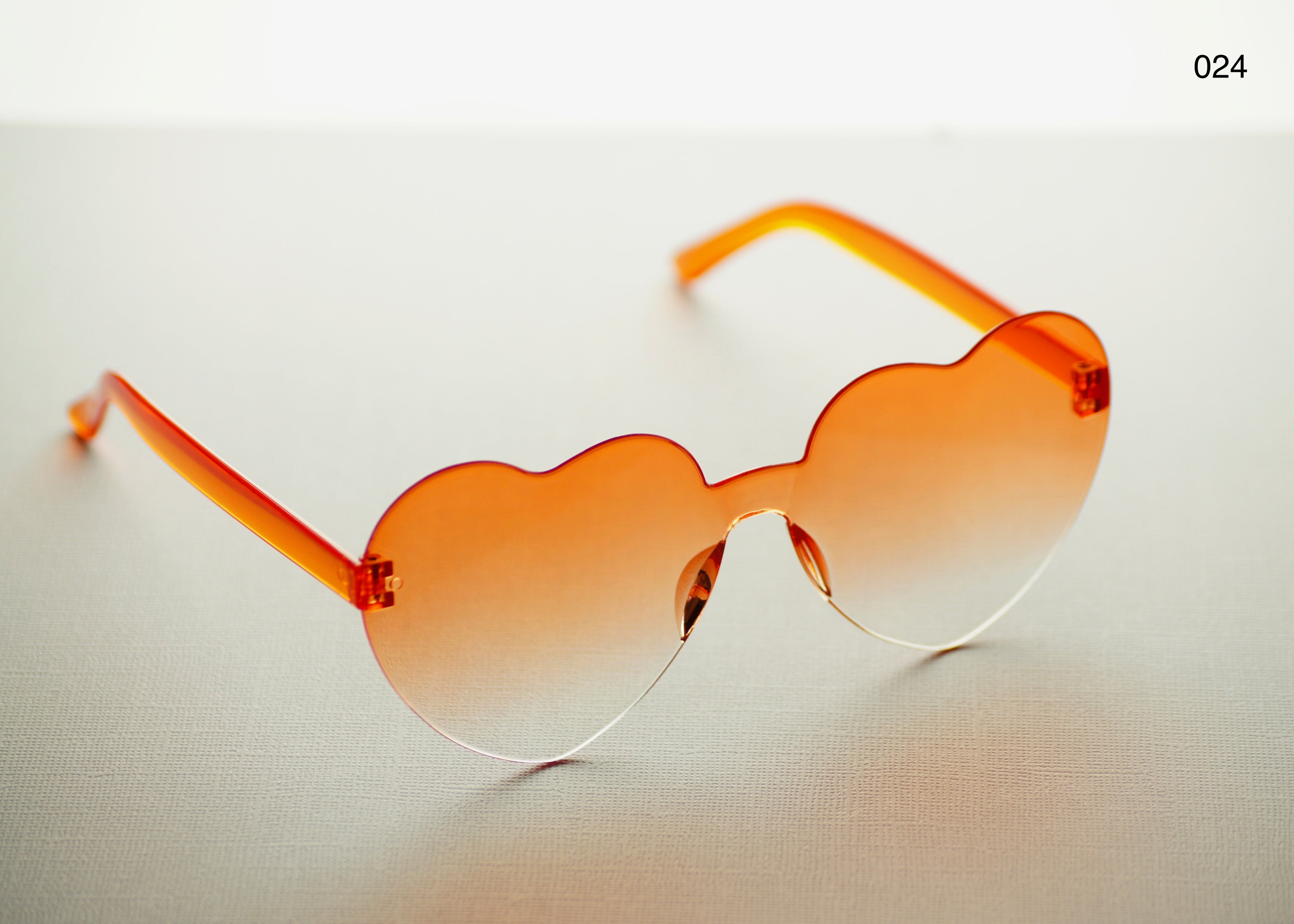 HEART SHAPE GLASSES (MULTIPLE COLOURS)