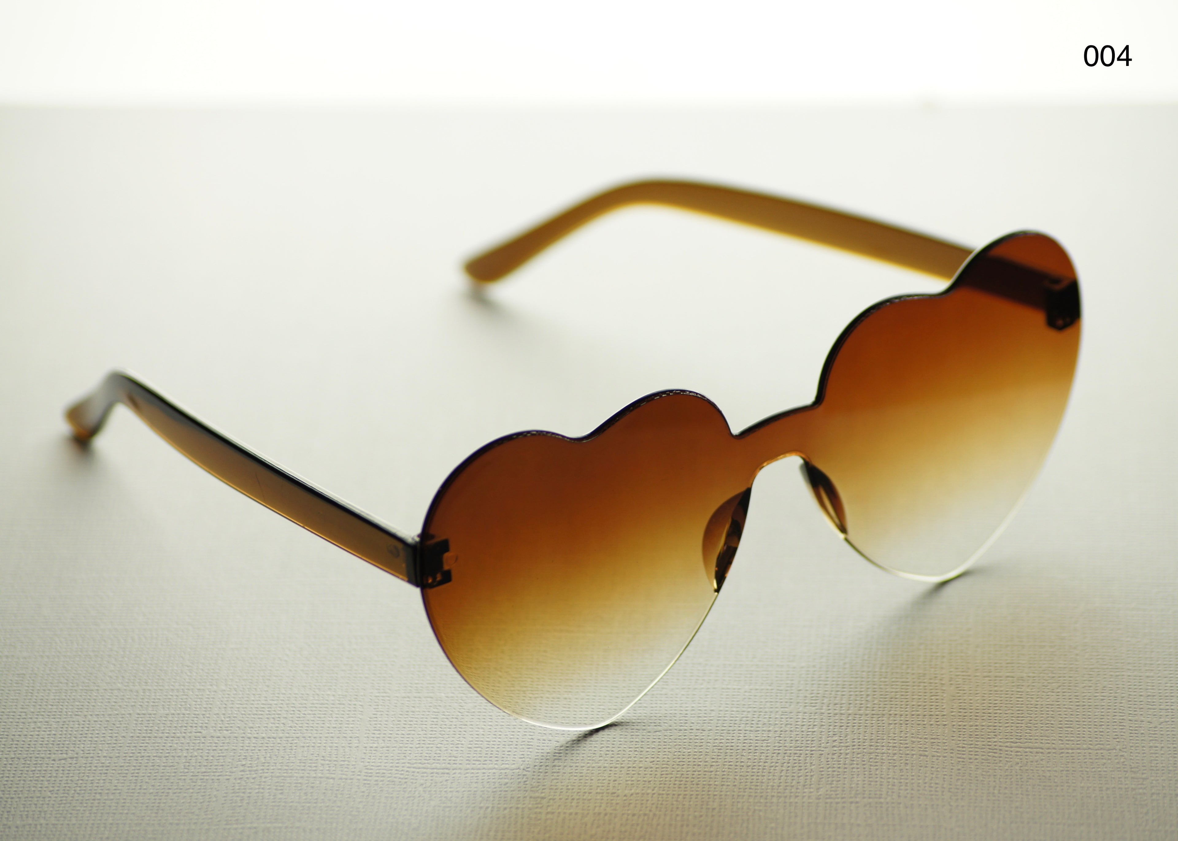 HEART SHAPE GLASSES (MULTIPLE COLOURS)