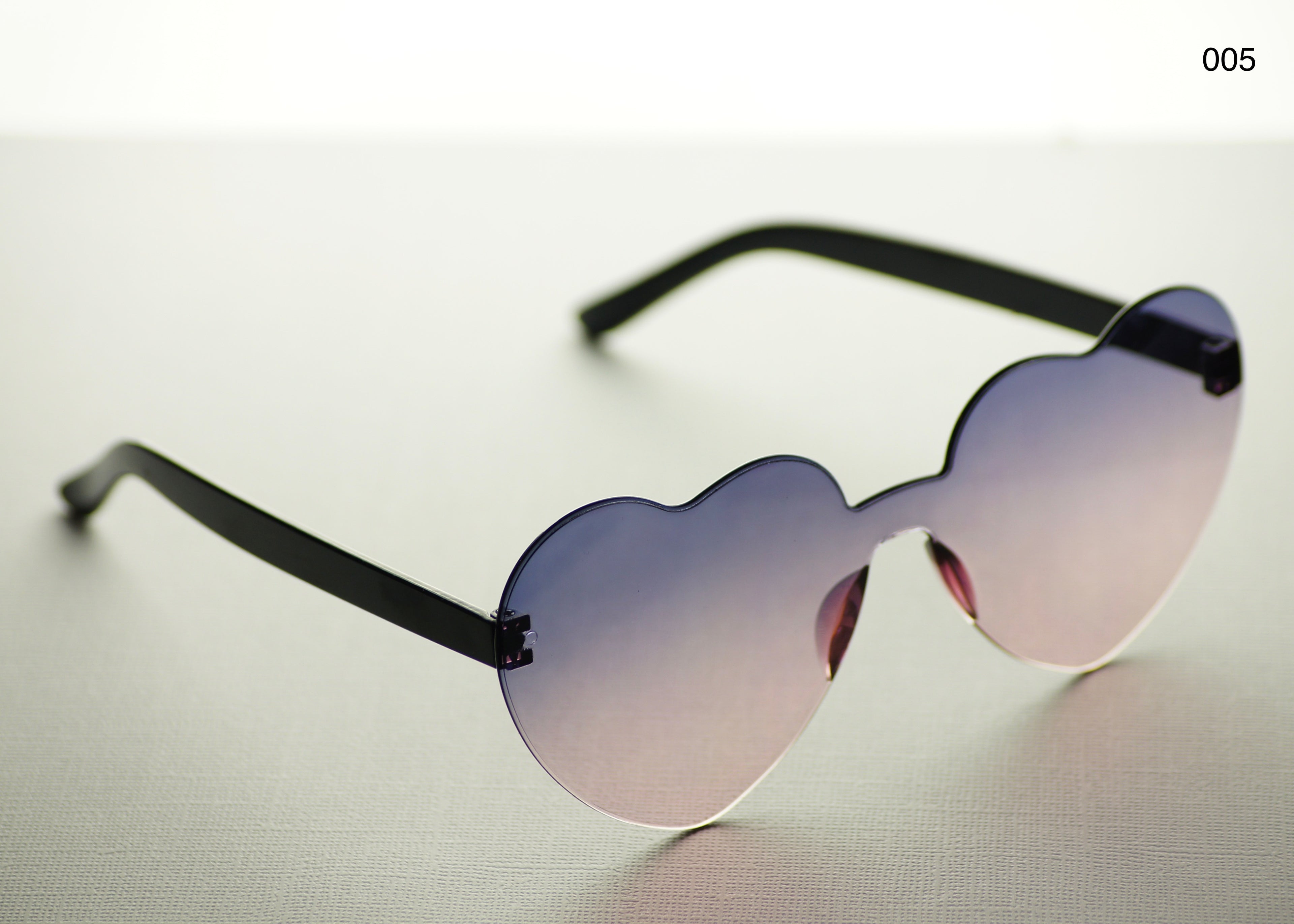HEART SHAPE GLASSES (MULTIPLE COLOURS)