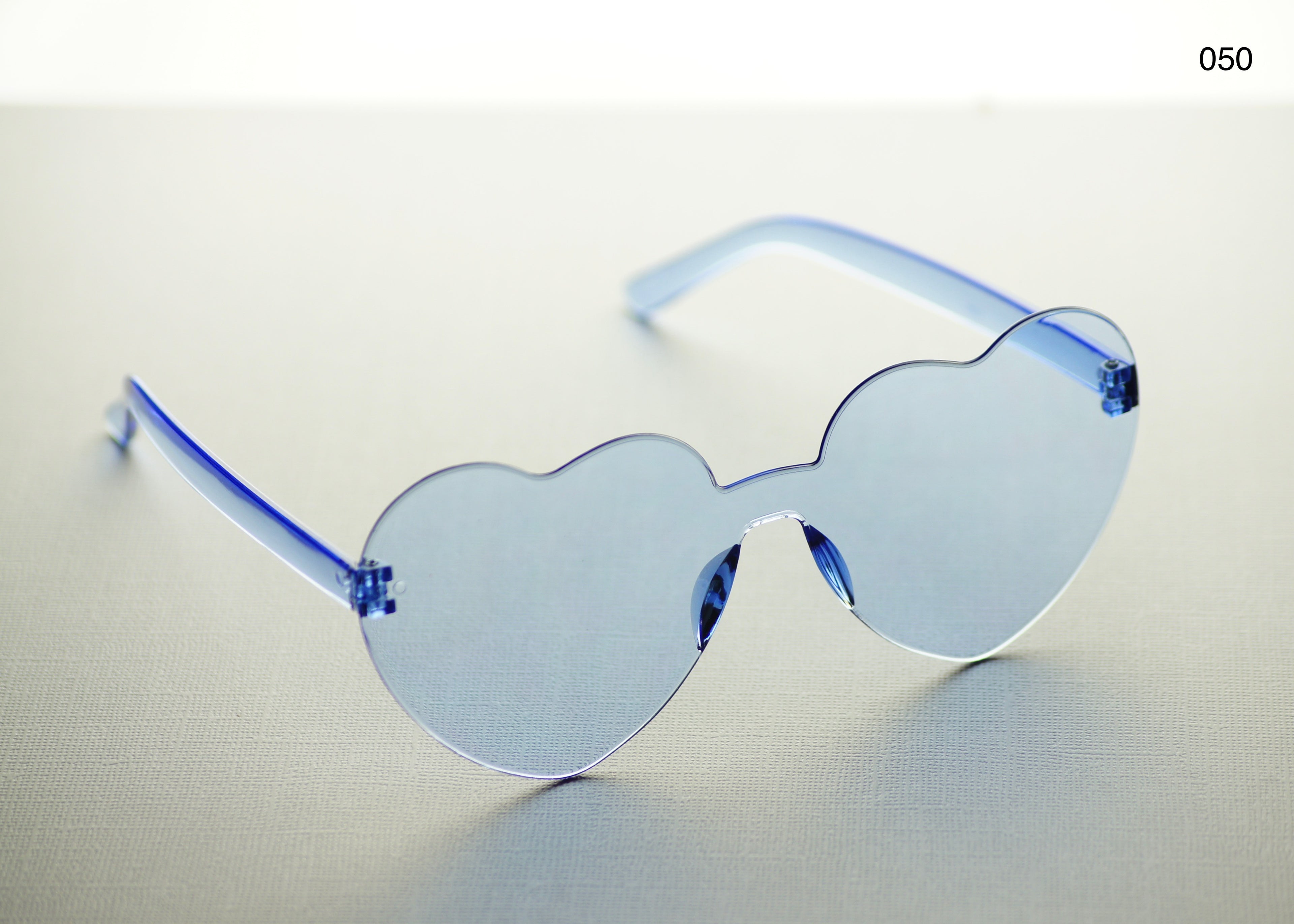 HEART SHAPE GLASSES (MULTIPLE COLOURS)