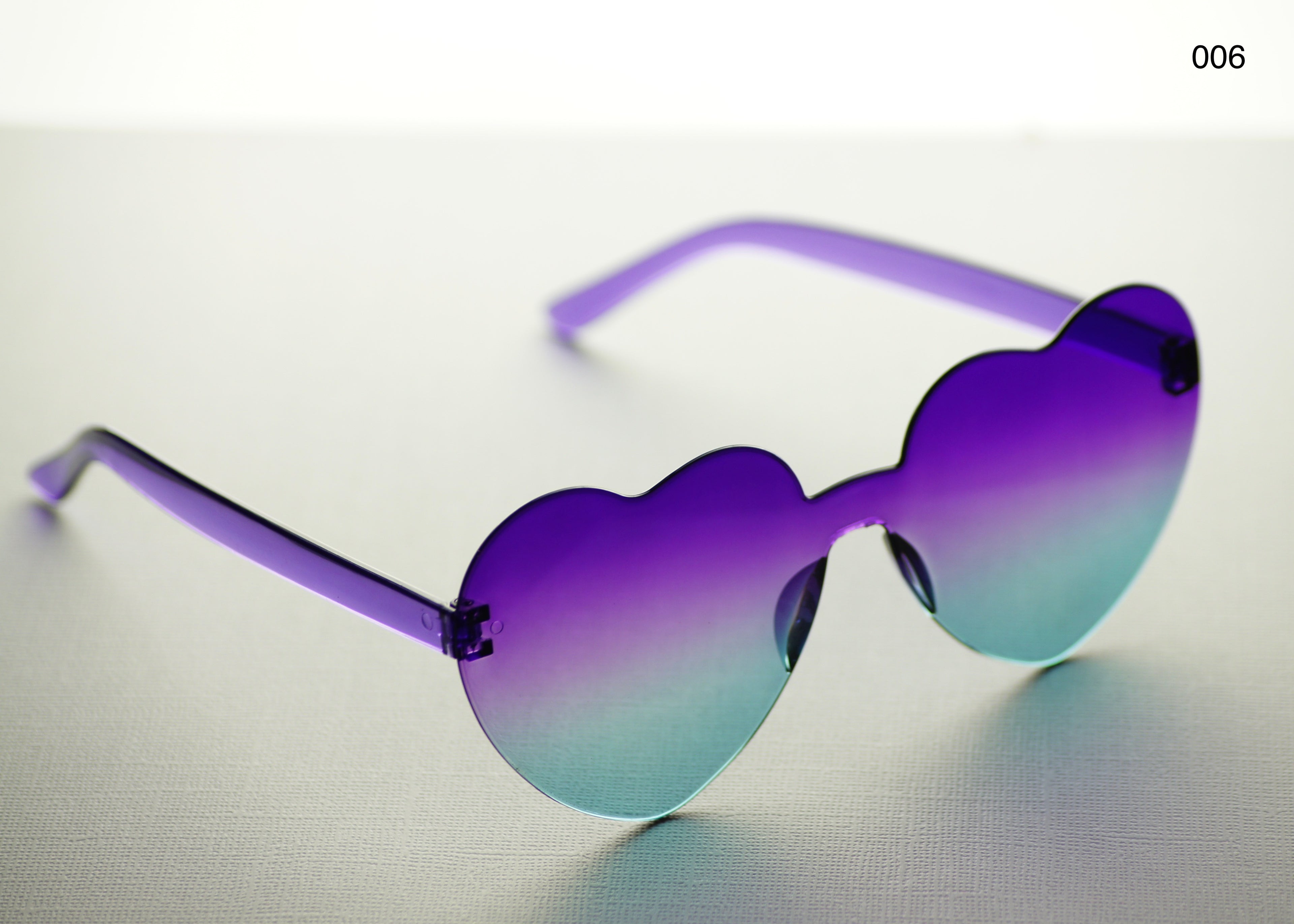 HEART SHAPE GLASSES (MULTIPLE COLOURS)