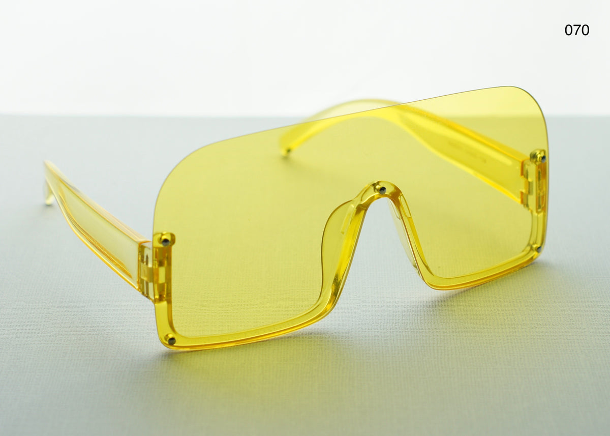 OVERSIZED SUNGLASSES