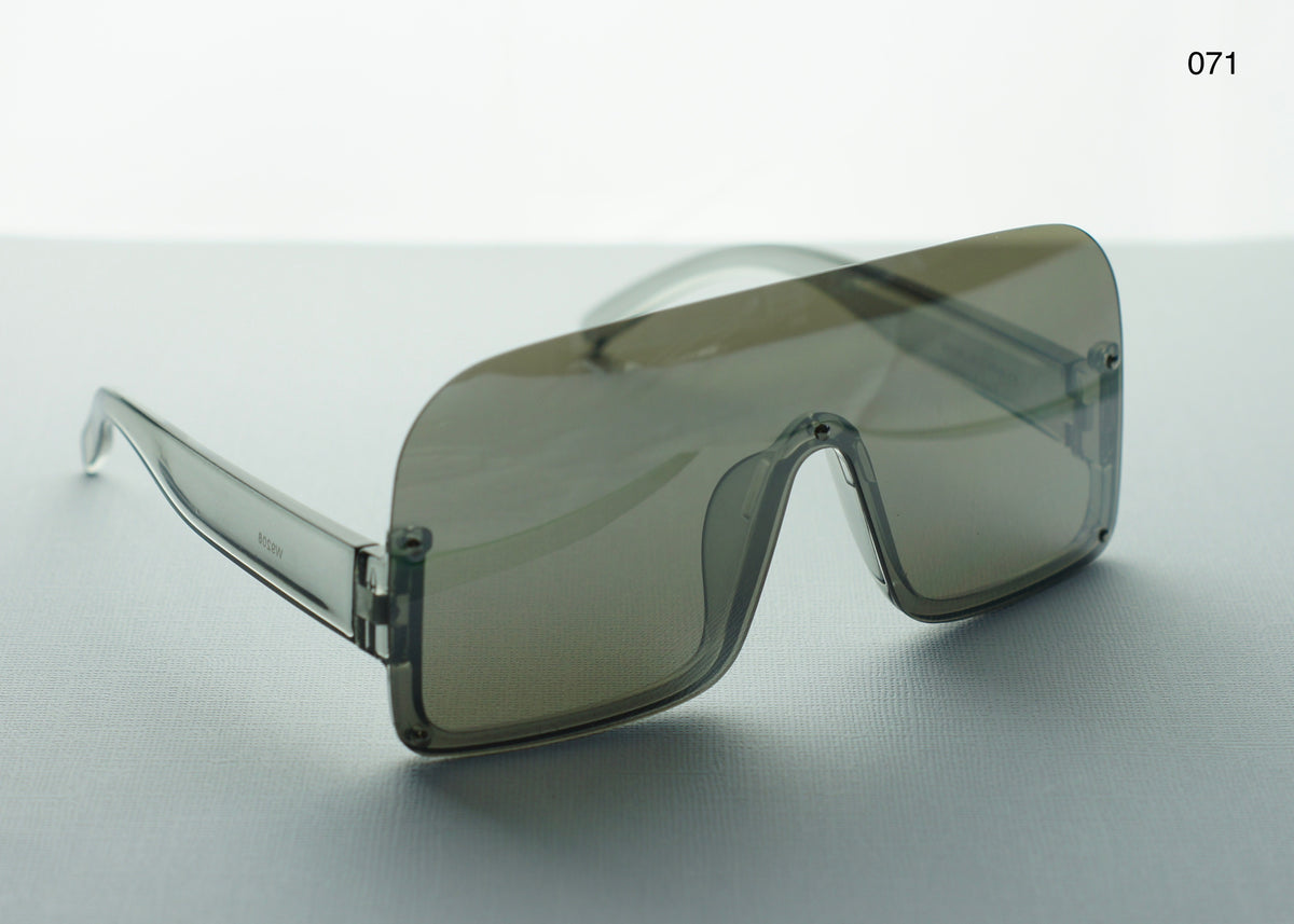 OVERSIZED SUNGLASSES
