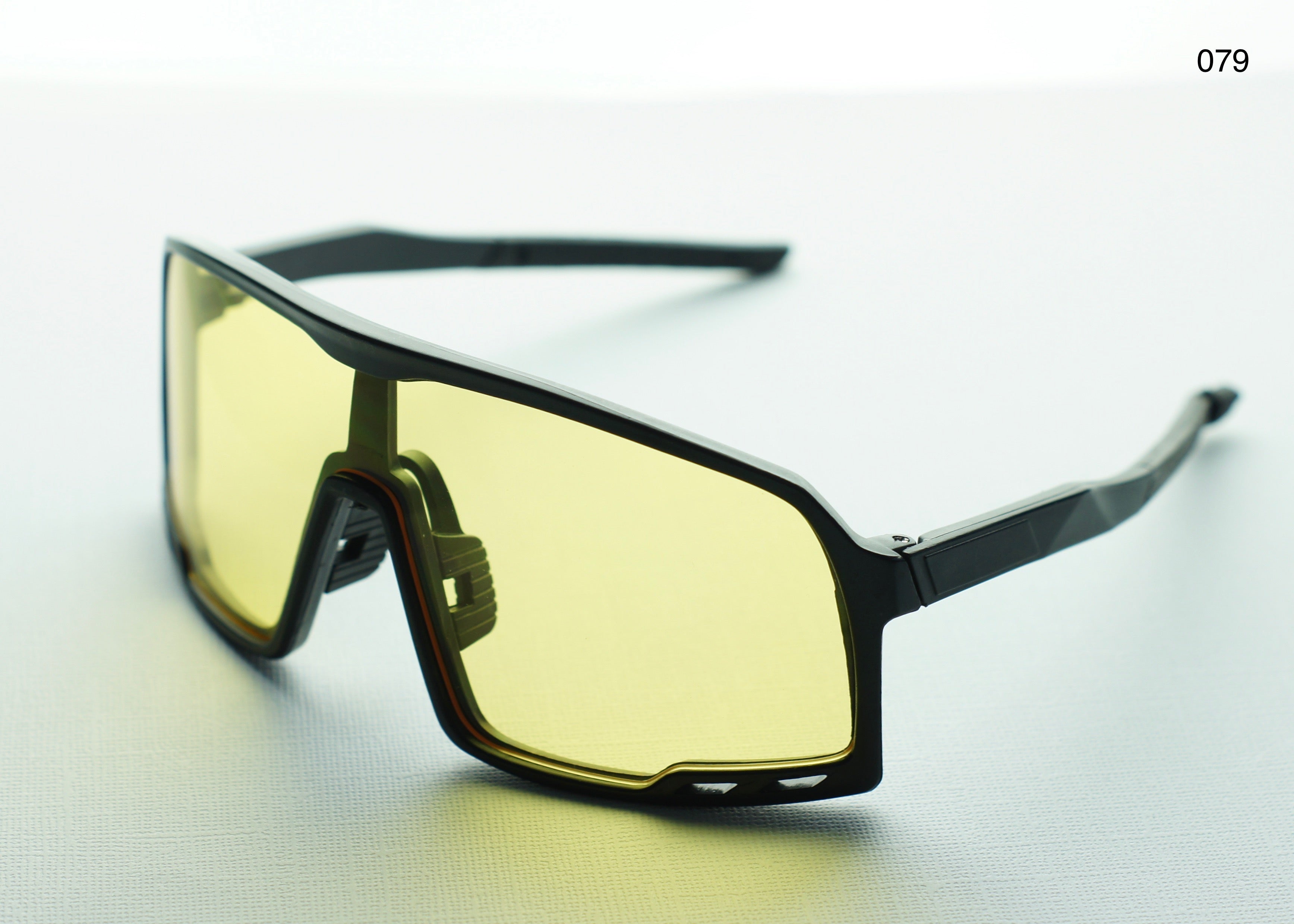 SPORT SUNGLASSES