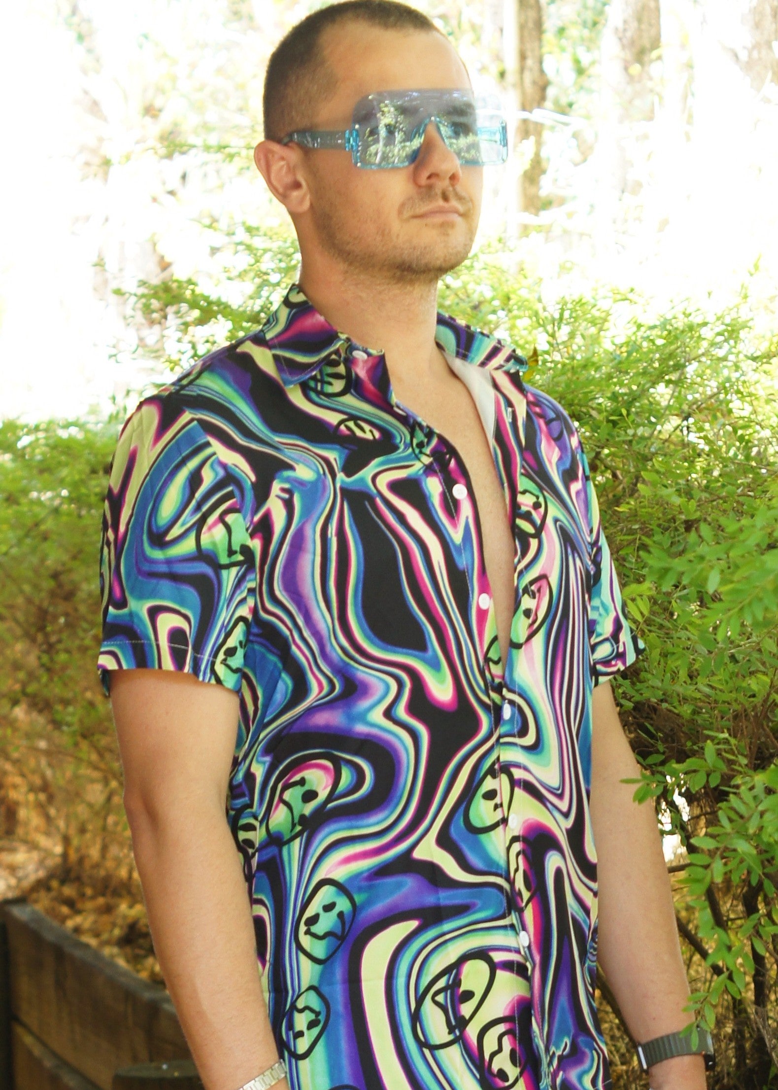 OVERSIZED SUNGLASSES